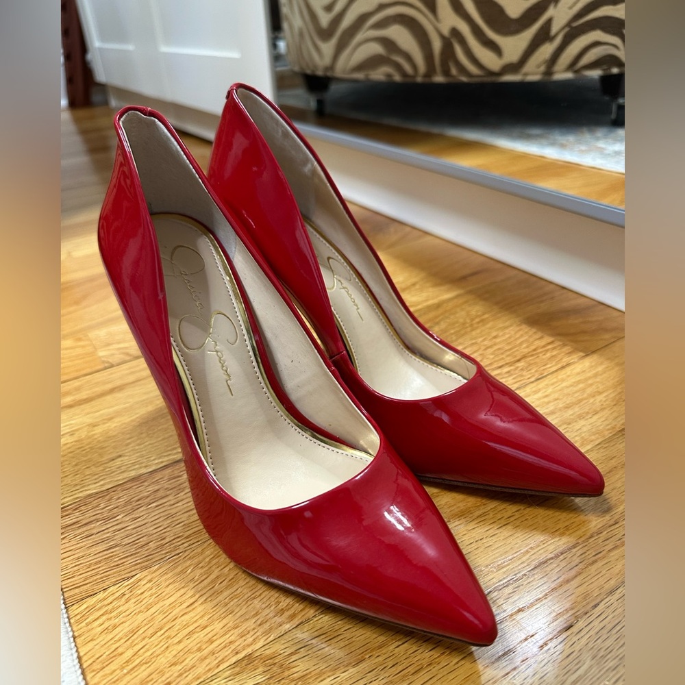 NWOT Jessica Simpson Cassini Glossy Red Heels size 6.5